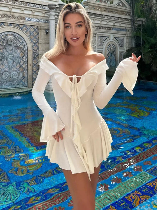 Vestido Branco com Decote em V Profundo e Babados para Mulheres, com Mangas Longas e Amplas. Moda de Outono, Ideal para Festas na Praia. Vestido Curto Feminino, Sexy e Justo.”