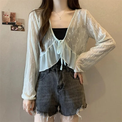 Blusa de Renda com Laço, Camisa Feminina de Verão, Manga Flare, Decote em V, Cropped de Cintura Alta, Estilo Y2K, Tops de Proteção Solar, Camisa Bandage Doce com Detalhes em Renda.